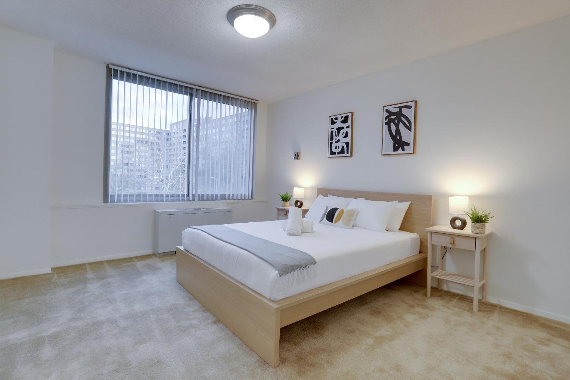 Sensational Condominium @Crystal City Арлингтън Екстериор снимка